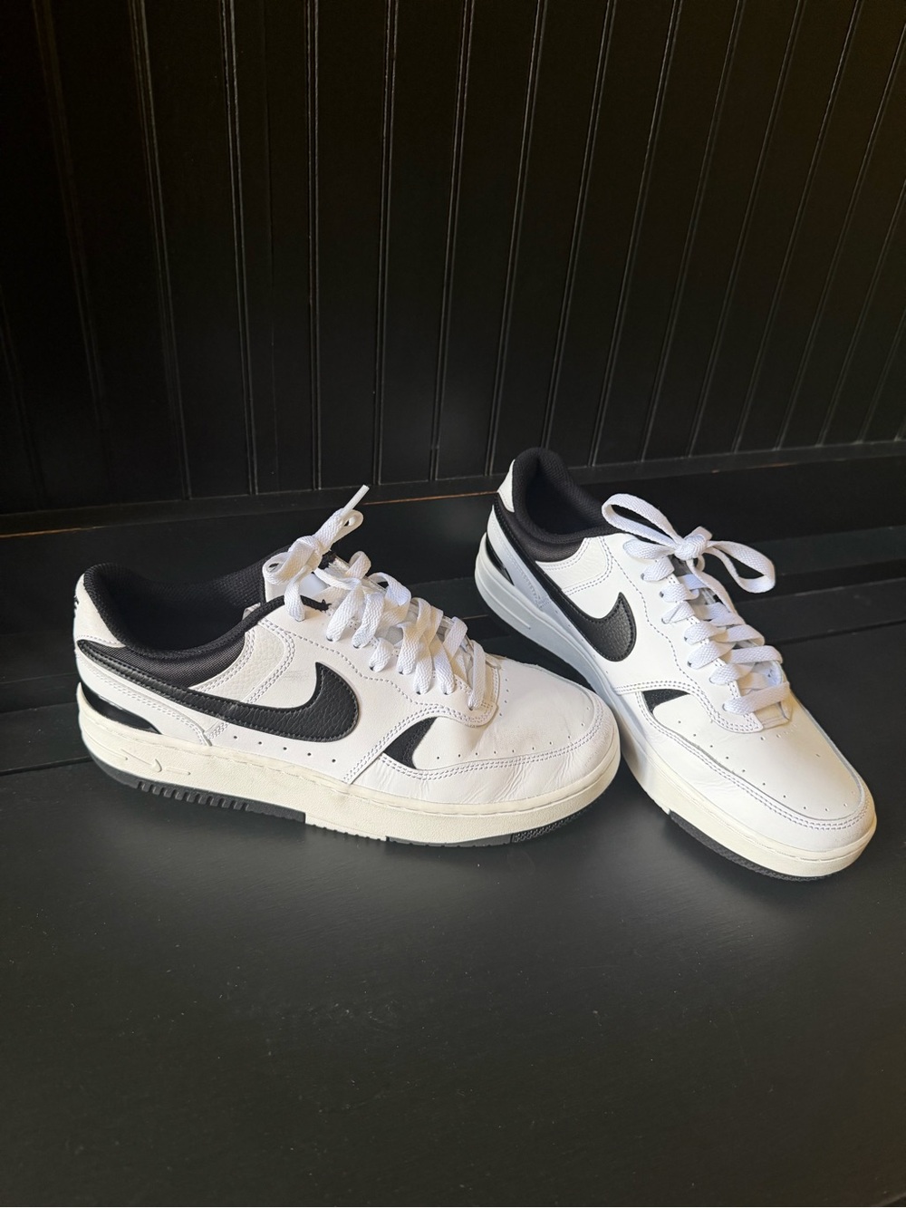 Nike Gamma Force sneakers — women’s size 9, white/black